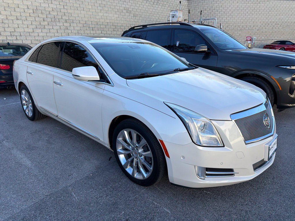 Used 2015 Cadillac XTS Luxury w/ Driver Awareness Package FWD image 4