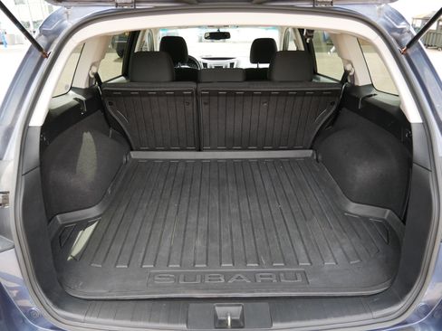 Used 2014 Subaru Outback 2.5i Premium w/ Accessory Value Package (OYY) AWD/4WD image 18