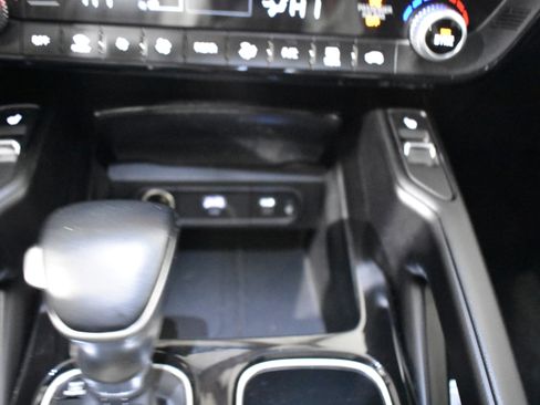 Used 2025 Kia Telluride S image 21