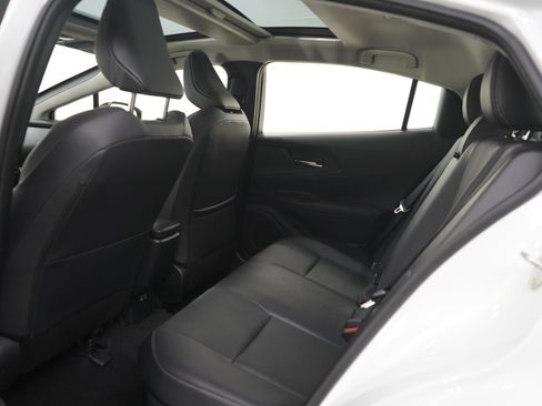 Used 2025 Toyota Prius AWD image 17