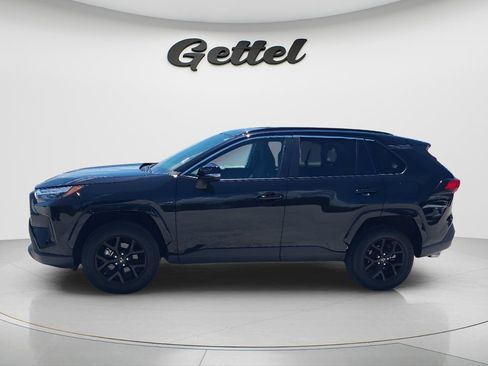 Certified 2023 Toyota RAV4 XLE w/ Convenience Package FWD image 8