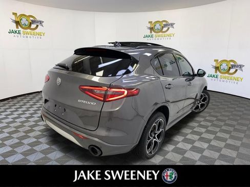 Used 2023 Alfa Romeo Stelvio Ti image 10