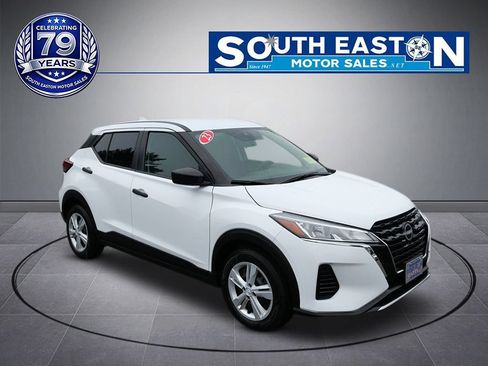 Used 2023 Nissan Kicks S FWD image 2