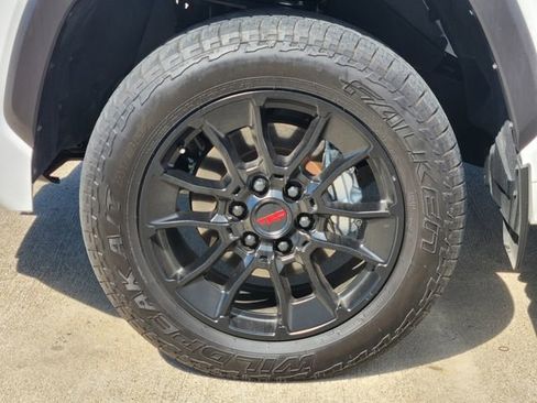 Used 2025 Toyota Tundra Limited w/ TRD Off-Road Package AWD/4WD image 10