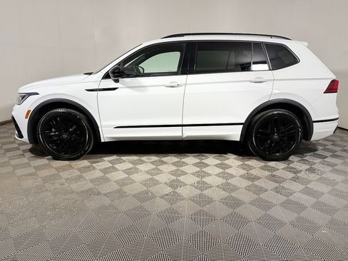 Used 2022 Volkswagen Tiguan SE R-Line AWD/4WD image 3