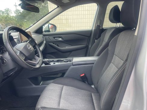 Used 2025 Nissan Rogue SV AWD/4WD image 11