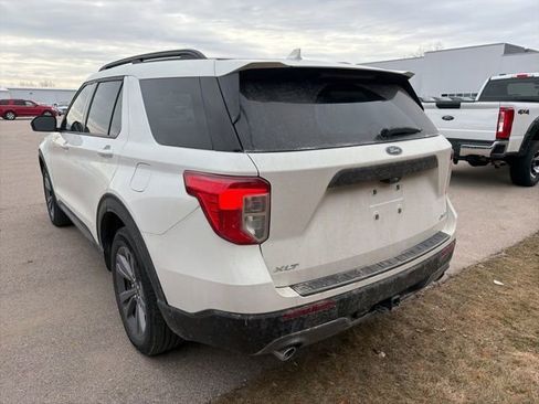Used 2023 Ford Explorer XLT w/ Equipment Group 202A image 9