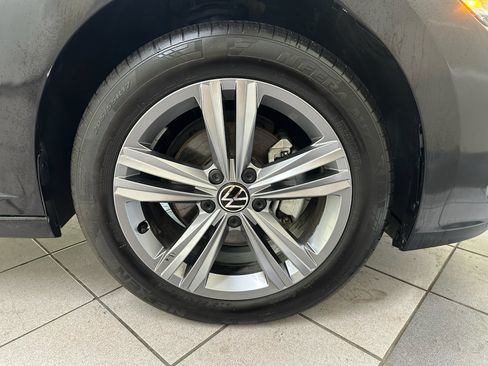 Used 2024 Volkswagen Jetta SE FWD image 14