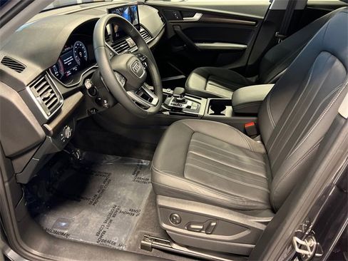 Used 2024 Audi Q5 2.0T Premium Plus w/ Premium Plus Package image 7