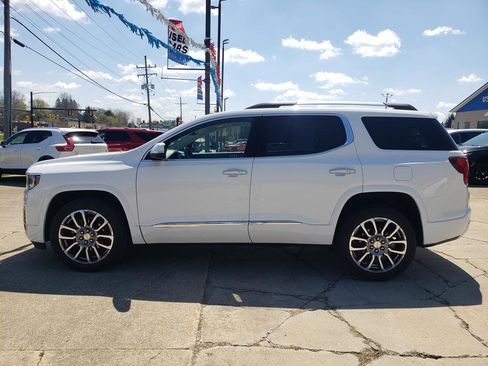 Used 2023 GMC Acadia Denali AWD/4WD image 7
