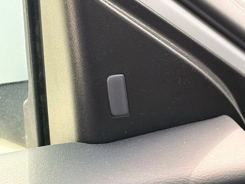 Used 2024 Nissan Sentra S FWD image 15