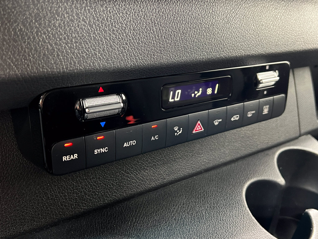 Used 2024 Mercedes-Benz Sprinter 2500 image 24