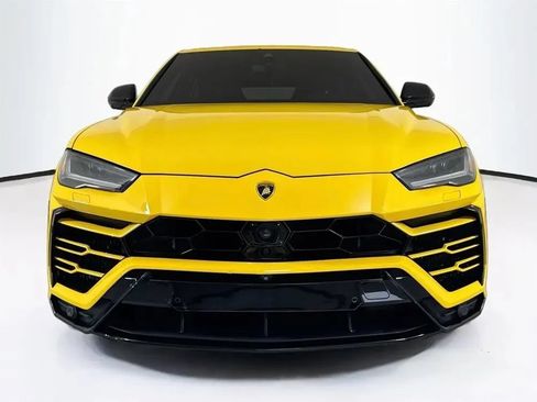 Used 2019 Lamborghini Urus AWD/4WD image 4
