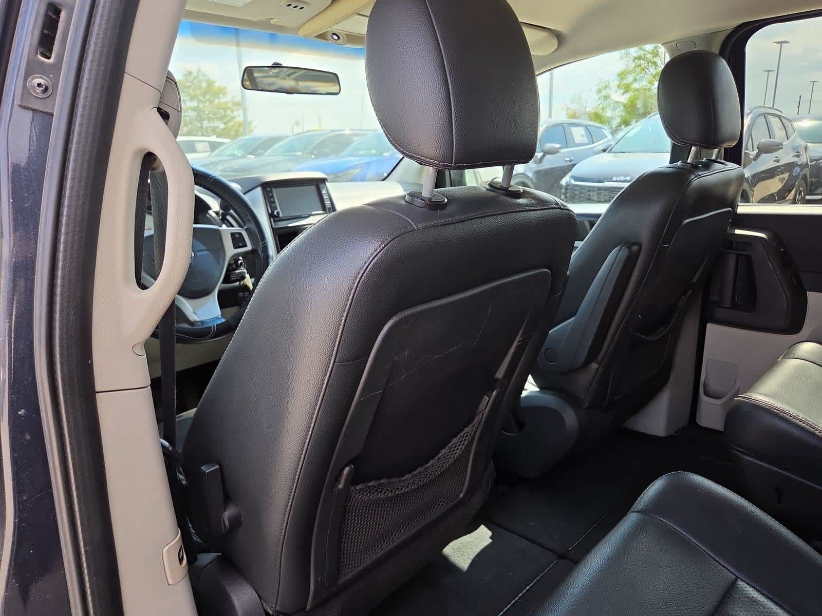 Used 2009 Dodge Grand Caravan SXT FWD image 17