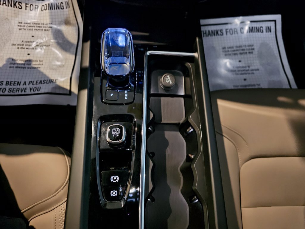 Certified 2026 Volvo XC60 T8 Plus w/ Protection Package Premier AWD/4WD image 23
