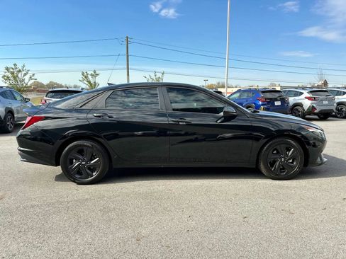 Used 2022 Hyundai Elantra SEL w/ Convenience Package image 4