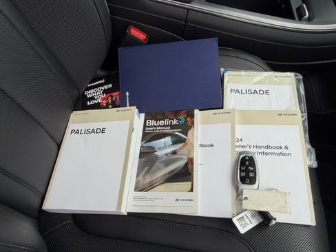 Used 2024 Hyundai Palisade Calligraphy image 38