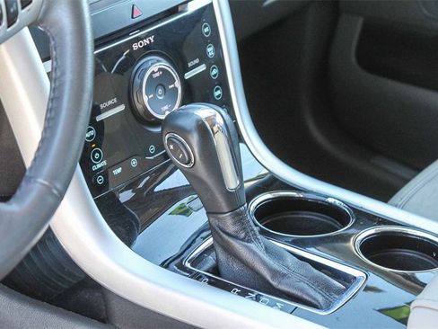 Used 2012 Ford Edge Limited image 24