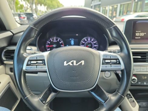 Used 2022 Kia Telluride S FWD image 20