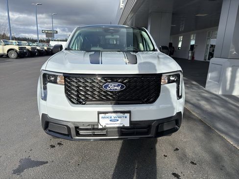 New 2026 Ford Maverick Lariat w/ Black Appearance Package image 9