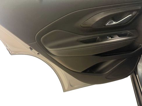 Used 2024 GMC Terrain SLE FWD image 23