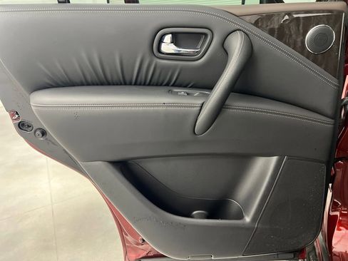 Used 2024 Nissan Armada Platinum w/ Captain's Chairs Package image 17