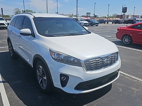 Used 2019 Kia Sorento EX image 3