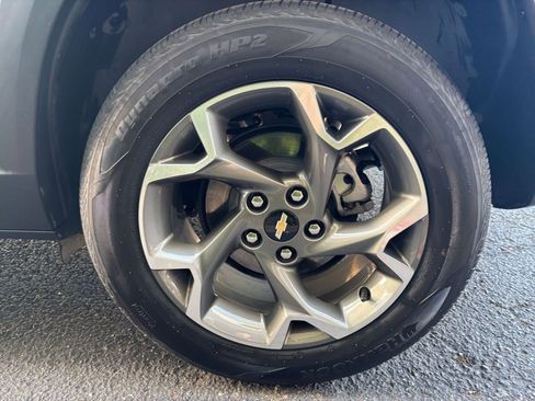 Used 2025 Chevrolet Trax LT image 29