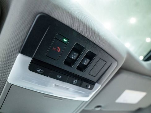 Used 2023 Nissan Rogue SV w/ SV Premium B Package image 31