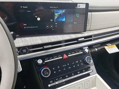 New 2025 Hyundai Santa Fe Calligraphy image 8