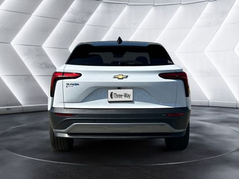 New 2026 Chevrolet Blazer EV LT w/ LPO, Blackout Package FWD image 4