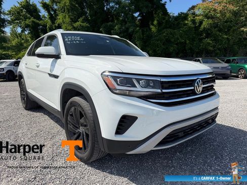 Used 2023 Volkswagen Atlas Cross Sport SE w/ Panoramic Sunroof Package FWD image 7