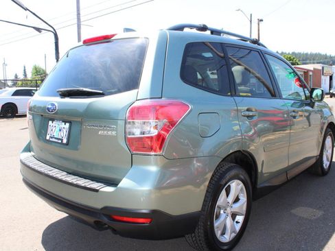 Used 2016 Subaru Forester 2.5i Premium AWD/4WD image 5