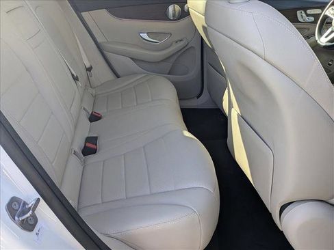 Used 2020 Mercedes-Benz GLC 300 4MATIC image 20