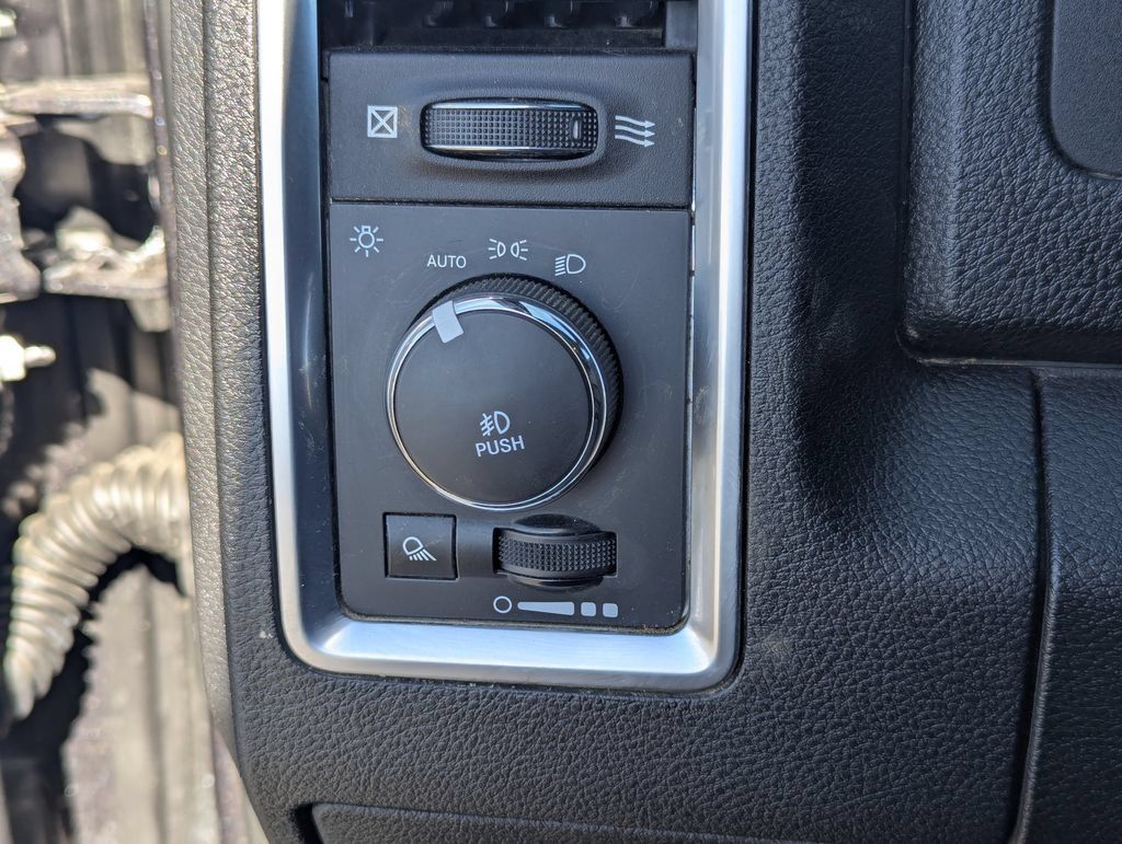 Used 2022 RAM 1500 Warlock AWD/4WD image 24