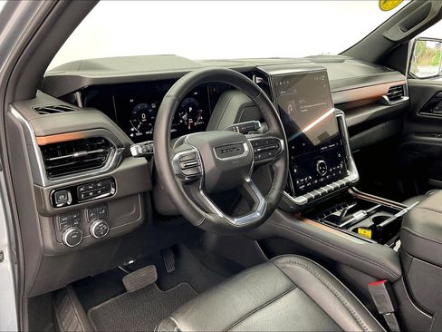 Used 2025 GMC Yukon Denali image 14