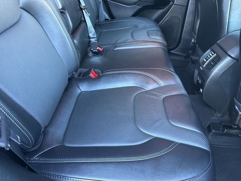 Used 2023 Jeep Cherokee Altitude Lux image 55