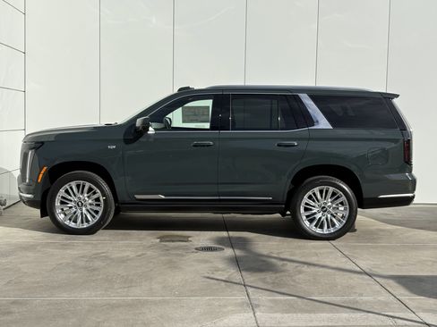 New 2026 Cadillac Escalade Luxury image 4