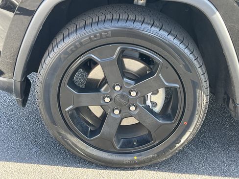 Used 2021 Jeep Grand Cherokee Freedom Edition image 29