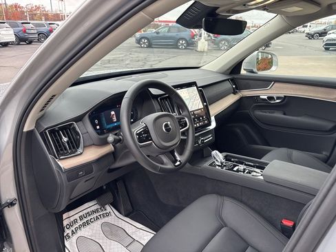 Certified 2025 Volvo XC90 B6 Plus image 19