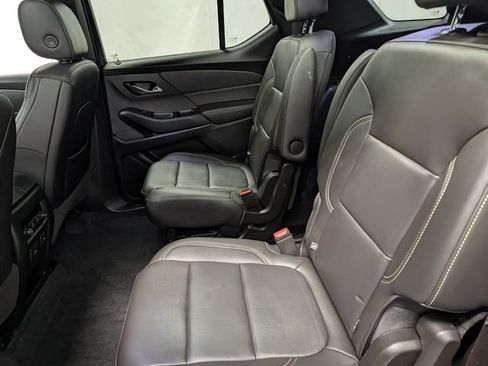 Used 2023 Chevrolet Traverse LT w/ LT Premium Package AWD/4WD image 14