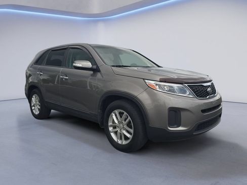 Used 2014 Kia Sorento LX FWD image 8