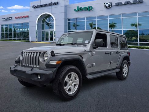 Certified 2018 Jeep Wrangler Unlimited Sport S image 3