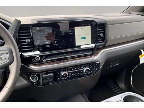 New 2026 GMC Sierra 1500 SLE image 6