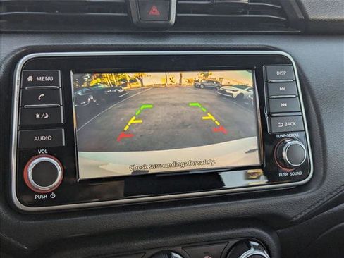 Used 2021 Nissan Versa S FWD image 13
