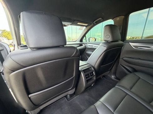 Used 2024 Cadillac XT5 Luxury FWD image 16