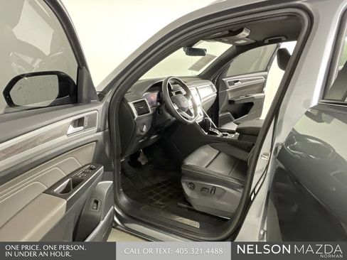 Used 2023 Volkswagen Atlas Cross Sport SE image 11