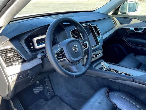 Used 2024 Volvo XC90 T8 Ultimate image 17