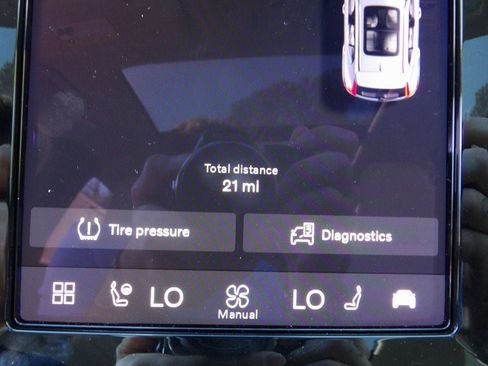 New 2026 Volvo XC40 B5 Plus w/ Protection Package Premier AWD/4WD image 19