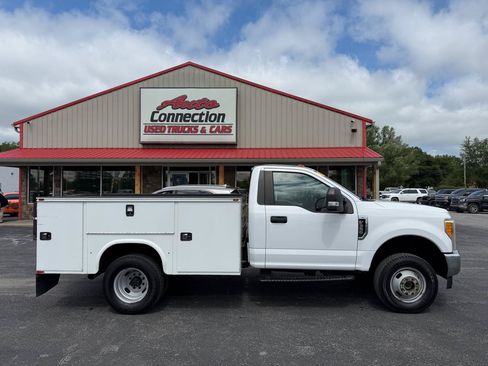 Used 2017 Ford F350 XL w/ Power Equipment Group AWD/4WD image 3